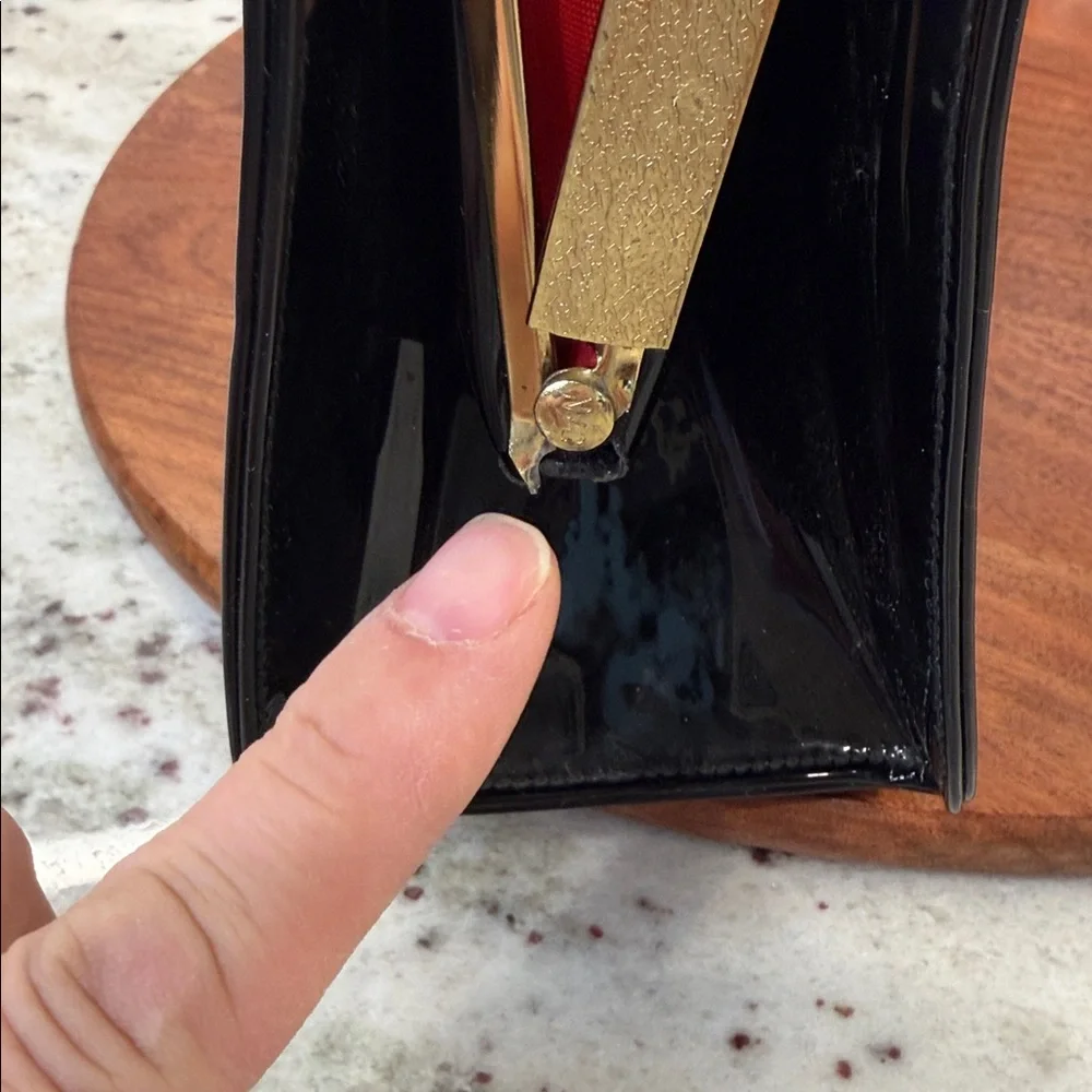 Mid Century Vintage Patent Leather Structured Handbag - Picture 10 of 10